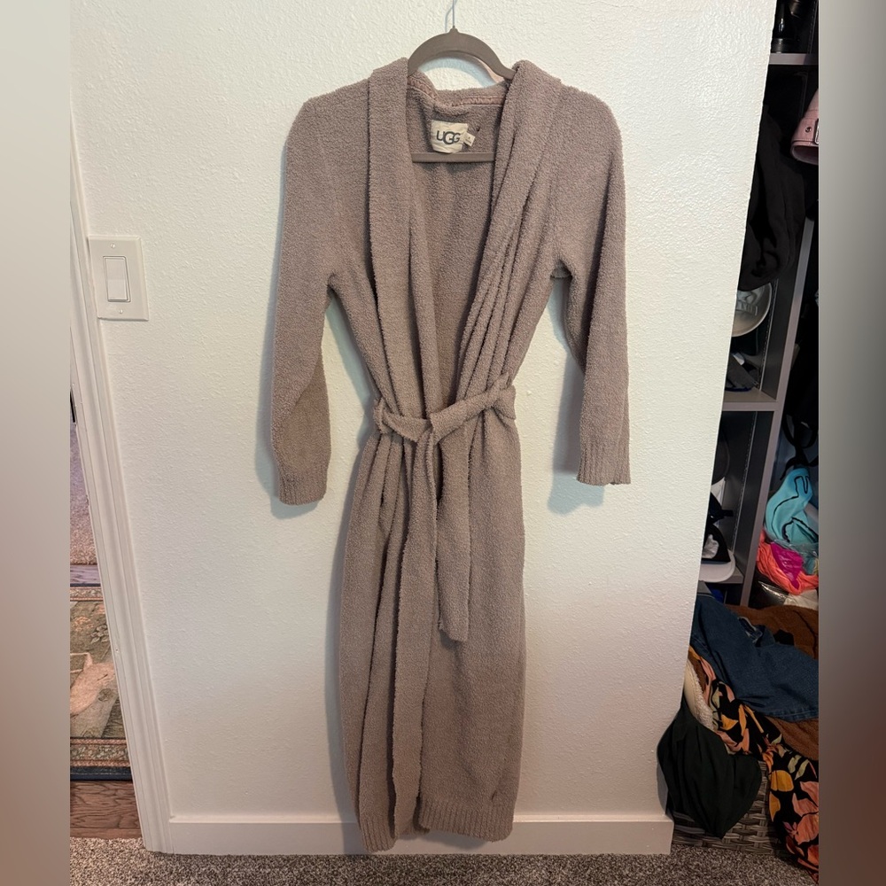 UGG Taupe Knit Robe like new -best robe ever
